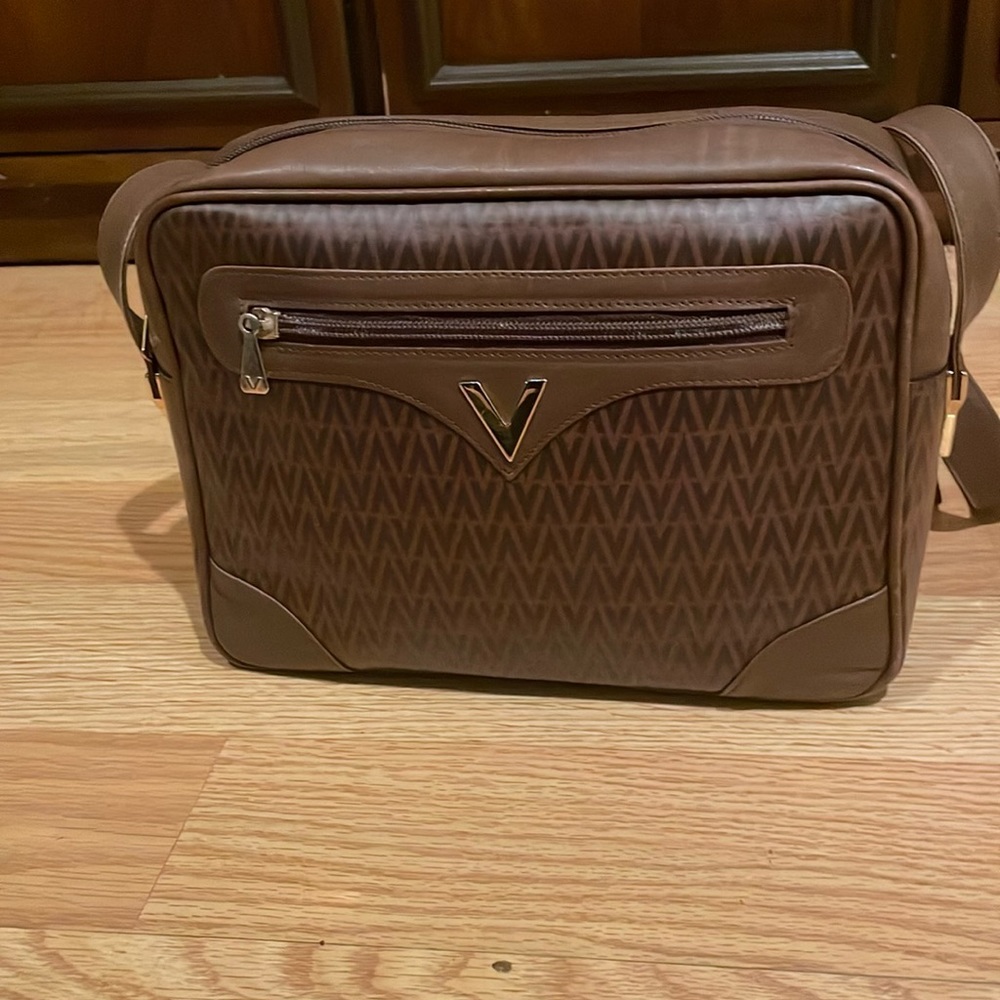 Authentic Mario VALENTINO cross body